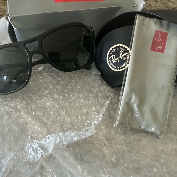 Ray-Ban Classic Black Sunglasses - Picture 2 of 6